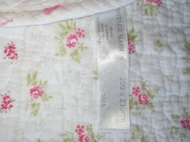VINTAGE MAISON - Floral Kingsize 100% Cotton Quilt Eiderdown - Pink and White
